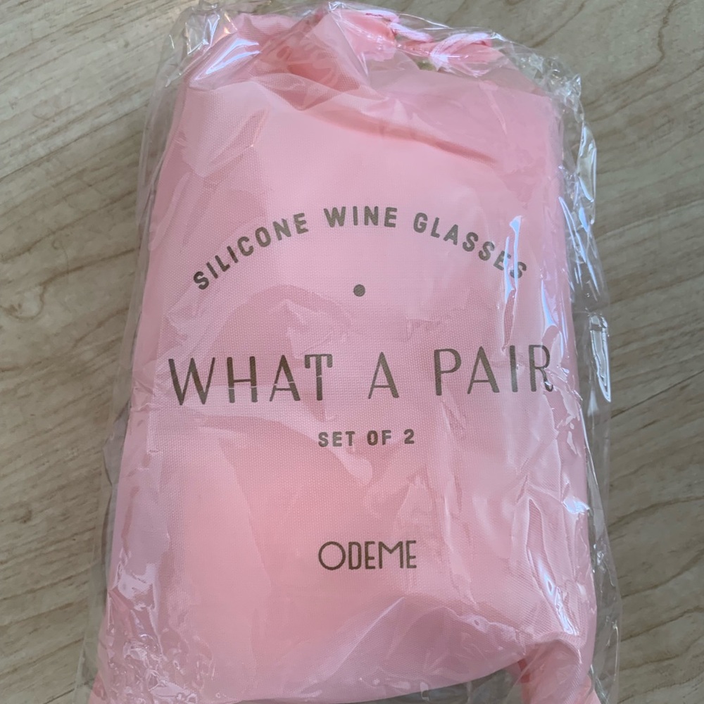 Never opened set of 2 pink silicone wine glasses